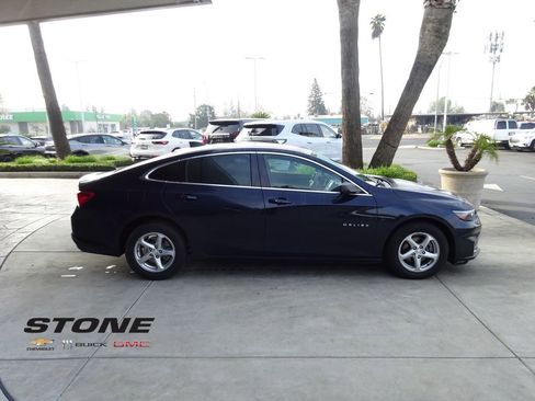 Used 2018 Chevrolet Malibu LS image 9