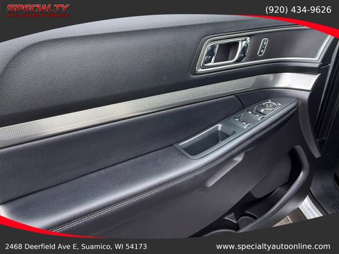 Used 2018 Ford Explorer XLT w/ Equipment Group 202A image 31