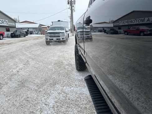 Used 2019 Ford F250 XLT w/ XLT Value Package image 26