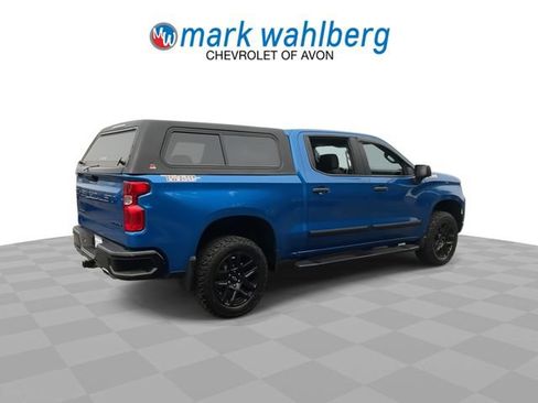 Certified 2022 Chevrolet Silverado 1500 Custom Trail Boss w/ LPO, Dark Essentials Package AWD/4WD image 8