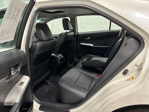 Used 2014 Toyota Camry SE FWD image 41