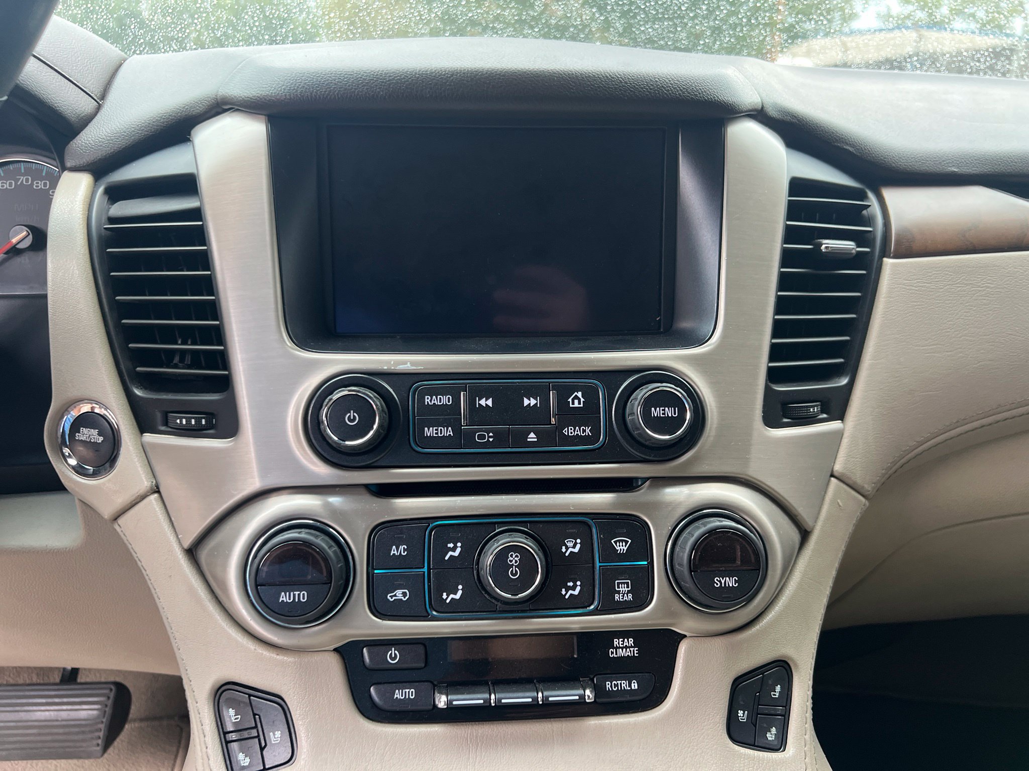 Used 2020 GMC Yukon XL Denali w/ Denali Premium Package AWD/4WD image 19