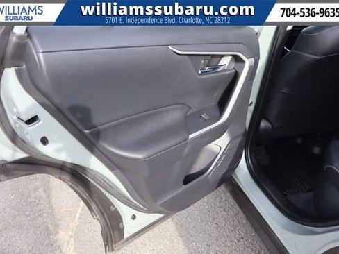 Used 2022 Toyota RAV4 XLE Premium image 33