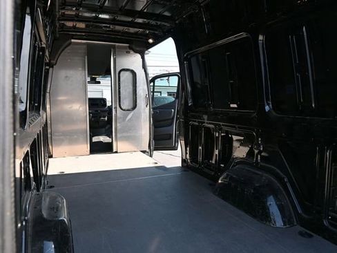 Used 2019 Mercedes-Benz Sprinter 2500 image 31