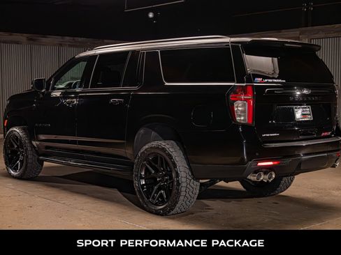 Used 2024 Chevrolet Suburban RST w/ Sport Performance Package AWD/4WD image 6