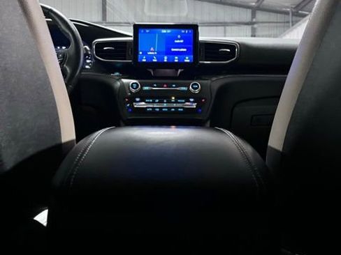 Used 2020 Ford Explorer Limited RWD image 31