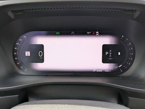 Certified 2023 Volvo XC40 B5 Plus w/ Climate Package AWD/4WD image 28