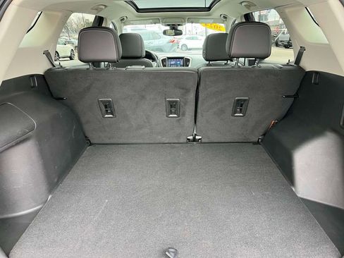 Used 2024 GMC Terrain Denali w/ Denali Premium Package image 17