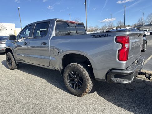 Used 2021 Chevrolet Silverado 1500 LT Trail Boss w/ Convenience Package II image 8