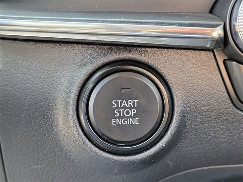 Used 2025 MAZDA MAZDA3 s image 31