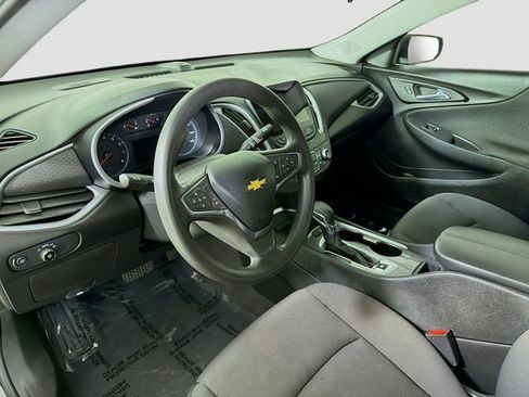 Used 2023 Chevrolet Malibu LT image 9