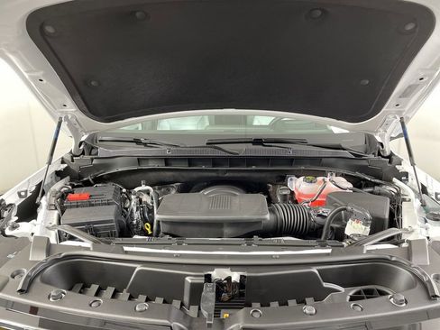 New 2025 Chevrolet Suburban Premier image 31