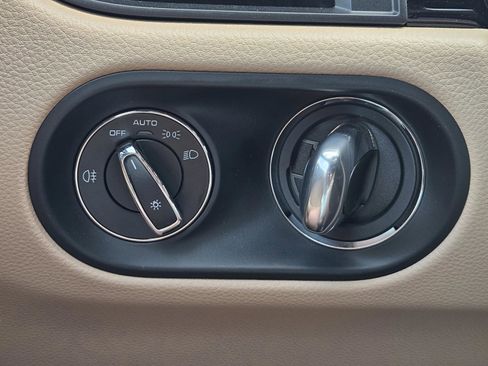 Certified 2026 Porsche Macan image 21