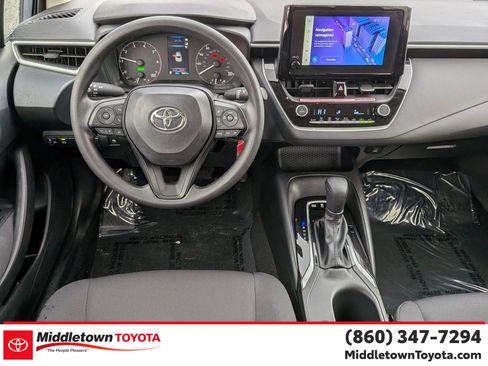Used 2024 Toyota Corolla LE image 30