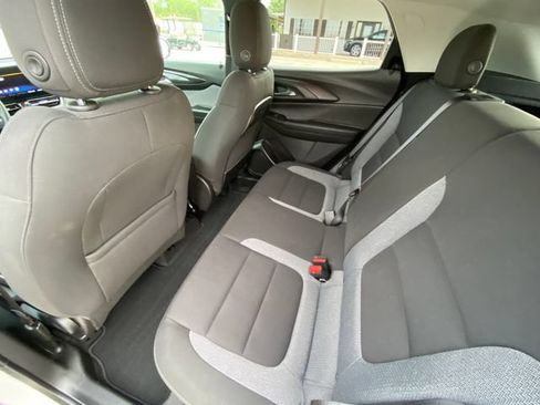 Used 2026 Chevrolet TrailBlazer LT w/ LT Cold Weather Package FWD image 14