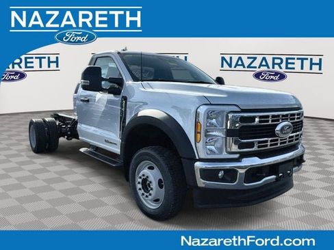 New 2025 Ford F550 4x4 Regular Cab Super Duty image 1
