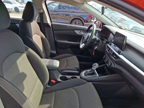 Used 2023 Kia Forte LXS w/ LXS Technology Package image 12