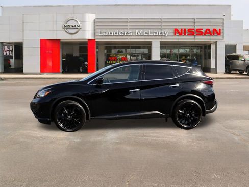 Used 2024 Nissan Murano SV w/ SV Midnight Edition Package image 6