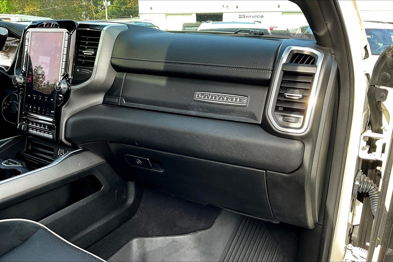 Used 2020 RAM 3500 Laramie AWD/4WD image 15
