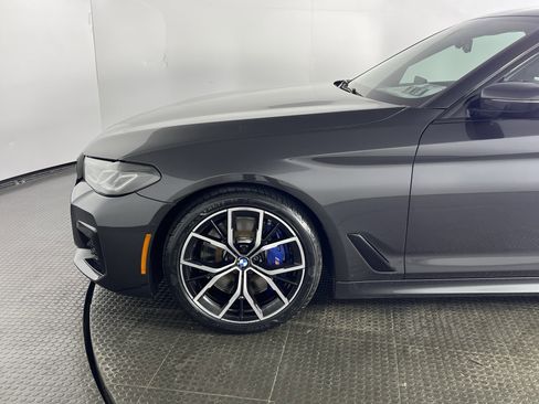 Certified 2022 BMW M550i xDrive w/ Dynamic Handling Package image 4
