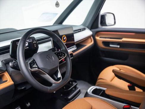 New 2025 Volkswagen ID. Buzz Pro S image 17