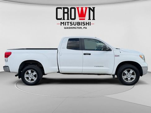 Used 2010 Toyota Tundra 4x4 Double Cab image 2