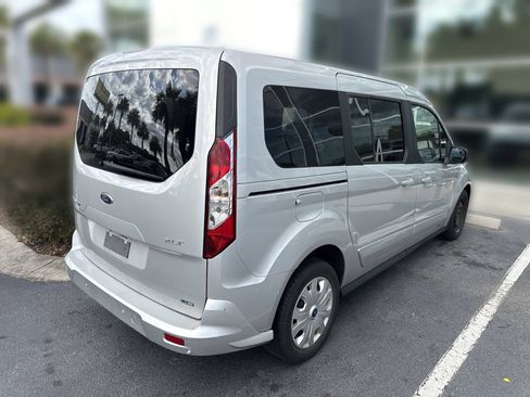 Used 2022 Ford Transit Connect XLT FWD image 4