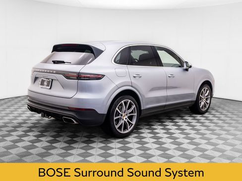 Used 2023 Porsche Cayenne AWD/4WD image 5