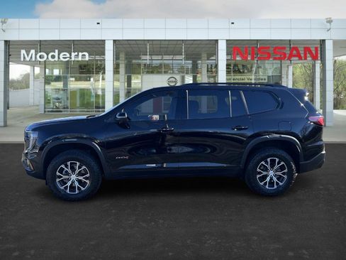 Used 2024 GMC Acadia AT4 image 2