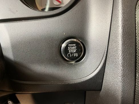 Used 2014 Dodge Challenger R/T RWD image 27