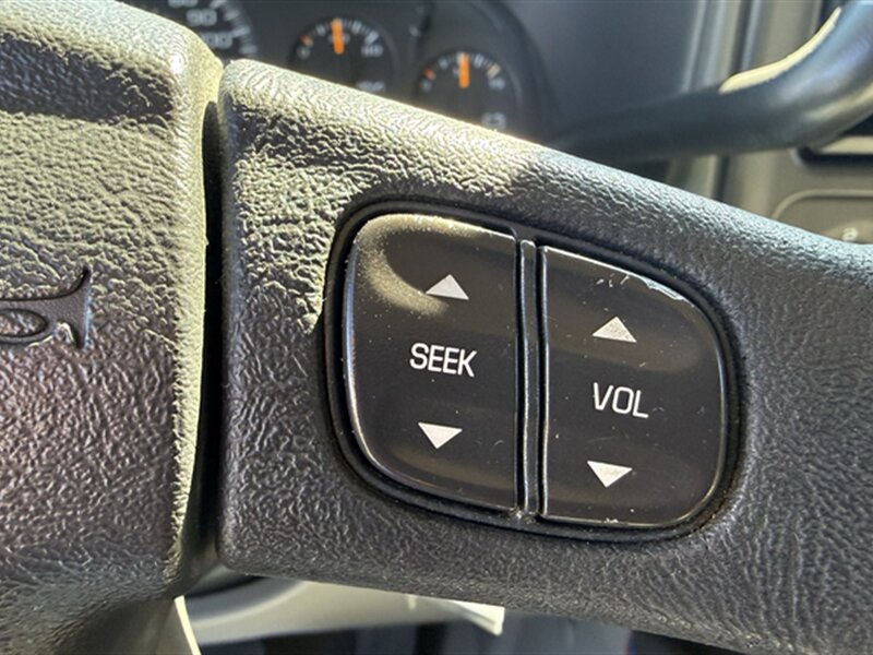 Used 2004 Chevrolet Suburban LS w/ Preferred Equipment Group AWD/4WD image 13