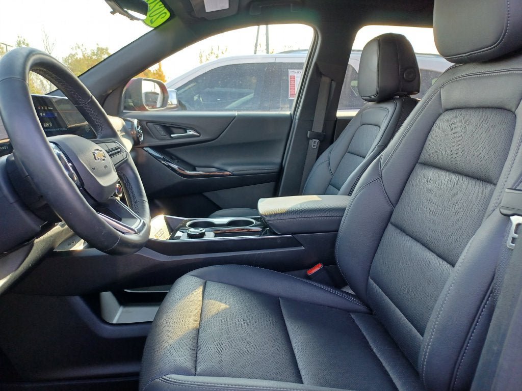 Used 2026 Chevrolet Equinox LT w/ Convenience Package II AWD/4WD image 5
