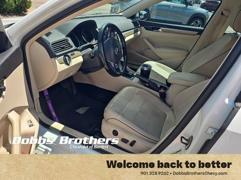 Used 2017 Volkswagen Passat 1.8T SE FWD image 14