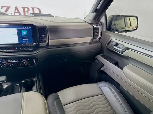 Used 2025 Chevrolet Silverado 1500 ZR2 w/ Technology Package image 28