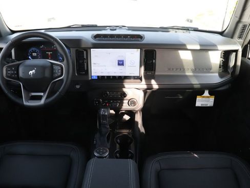 New 2025 Ford Bronco Badlands image 12