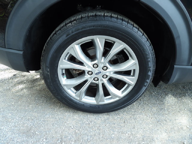 Certified 2021 Ford Explorer Limited w/ Equipment Group 301A AWD/4WD image 9