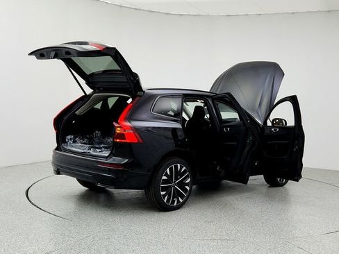 New 2026 Volvo XC60 B5 Ultra w/ Protection Package Premier image 11