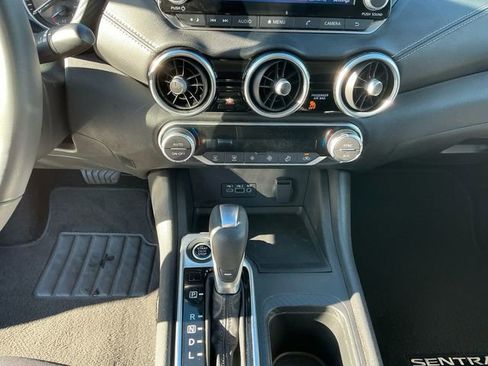 Used 2021 Nissan Sentra SV image 12