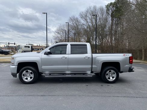 Used 2018 Chevrolet Silverado 1500 LT w/ All Star Edition image 6