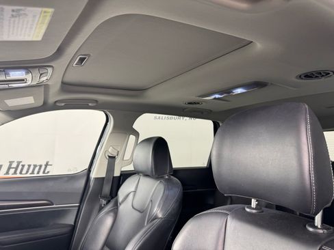 Used 2025 Kia Telluride S image 4