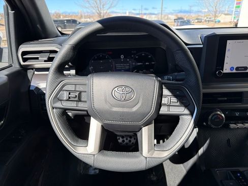 Used 2025 Toyota Tacoma TRD Sport image 15