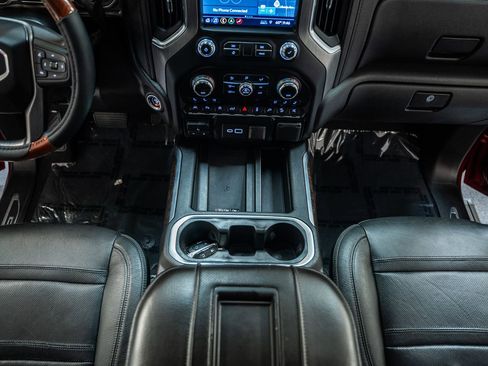Used 2019 GMC Sierra 1500 Denali w/ Denali Ultimate Package AWD/4WD image 39