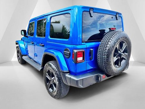 Used 2023 Jeep Wrangler Unlimited Sahara AWD/4WD image 5