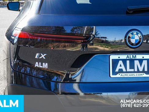 Used 2023 BMW iX xDrive50 image 12