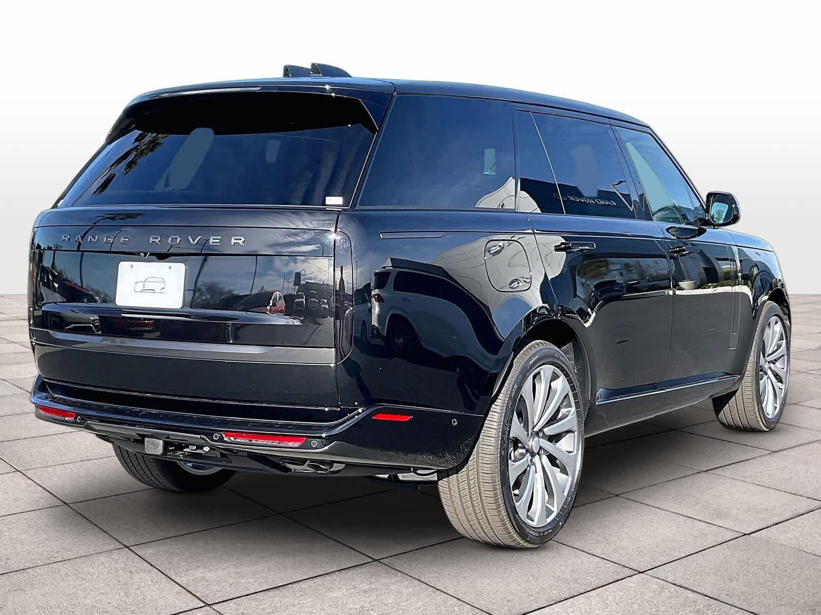 New 2025 Land Rover Range Rover Long Wheelbase SE AWD/4WD image 4