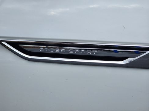 Used 2022 Volkswagen Atlas Cross Sport SEL R-Line image 22