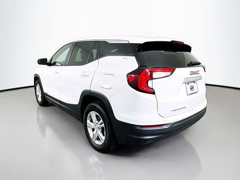 Used 2024 GMC Terrain SLE image 7