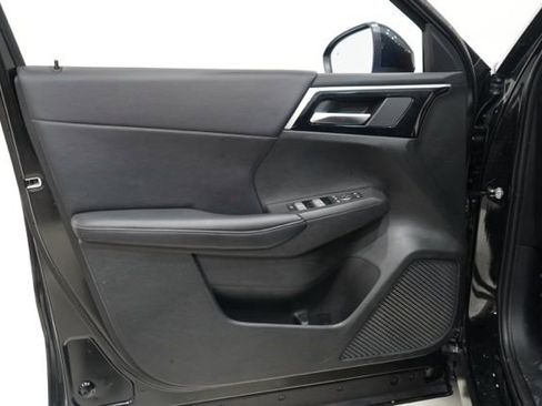 Used 2024 Mitsubishi Outlander SE image 17