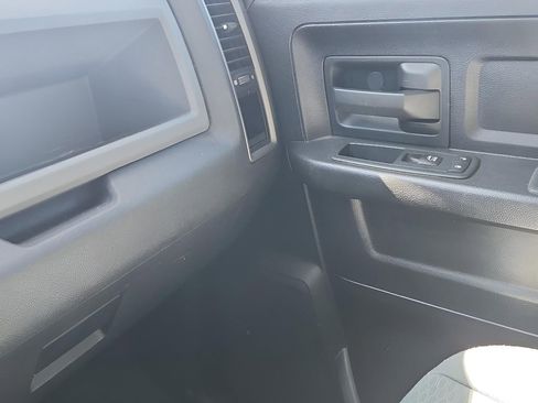 Used 2013 RAM 1500 Express image 29
