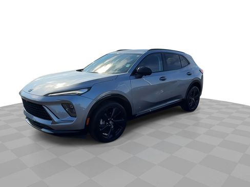 Certified 2025 Buick Envision Sport Touring image 4